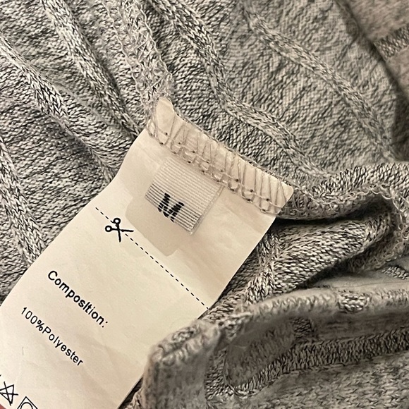 Sweater - Picture 4 of 4